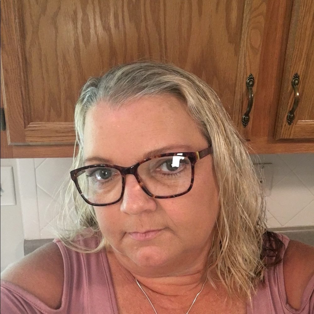 Meet your Posher, Sharon